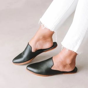 The Modern Mule | Liberté Leather | Size 7 | Black